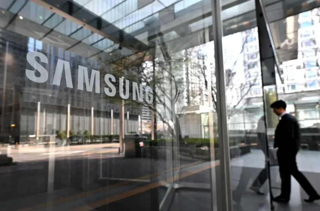 Samsung Electronics Faces Mounting Memory Chip Crisis: Can It Survive?