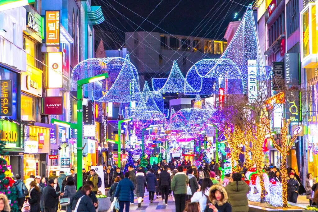 How Koreans Celebrate Christmas: A Unique Blend of Traditions