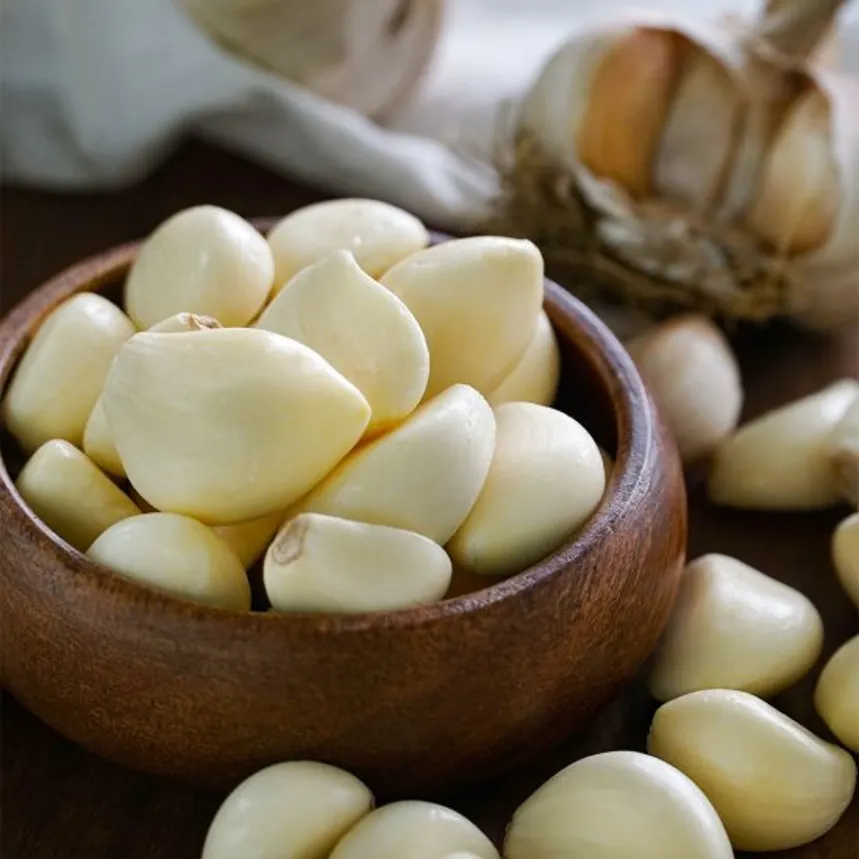 Why Do Koreans Love Garlic So Much? A Garlicky Love Affair 🍴🧄